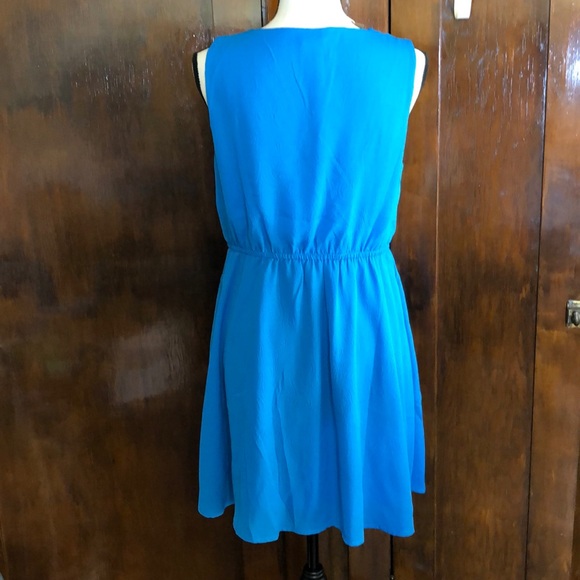 NWT—Women’s Blue Sleeveless Dress Size Large - Picture 2 of 5